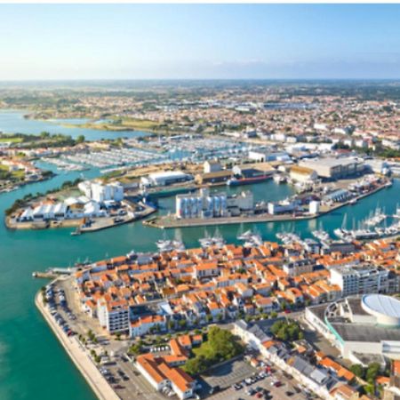 Pretty And Bright Studio With View On The Harbor Les Sables-d'Olonne Bagian luar foto